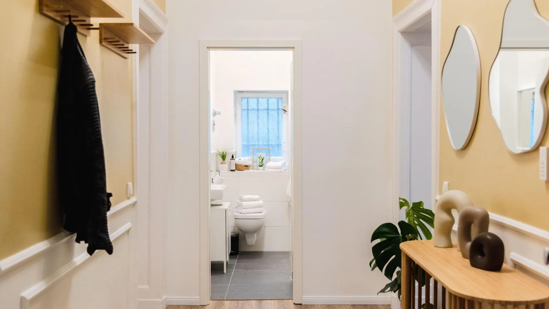 Appartement Exklusive Luxus-Unterkunft In Berlin Mitte: 2 Apartments, 130M², Designer-Moebel, Co2 Neutrale Reinigung