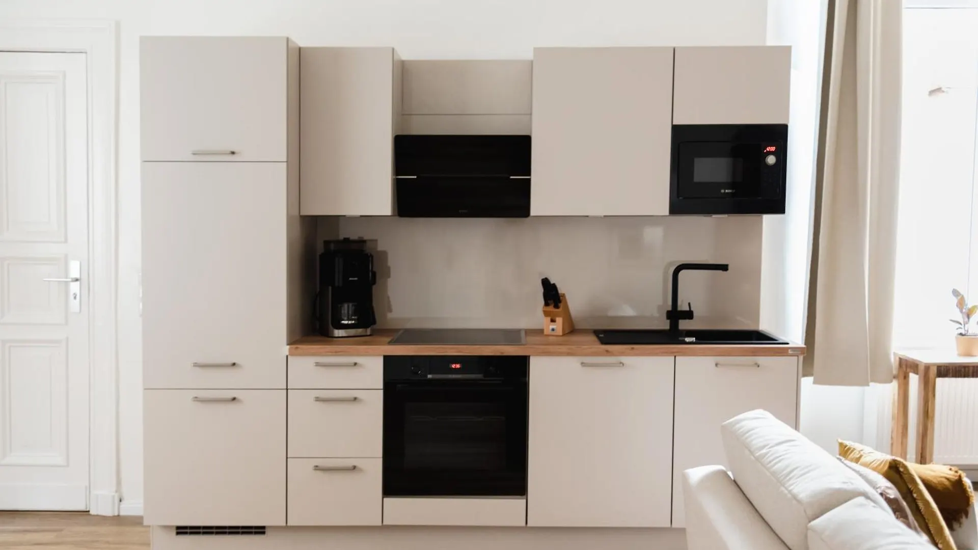Exklusive Luxus-Unterkunft In Berlin Mitte: 2 Apartments, 130M², Designer-Moebel, Co2 Neutrale Reinigung 0*,  Duitsland