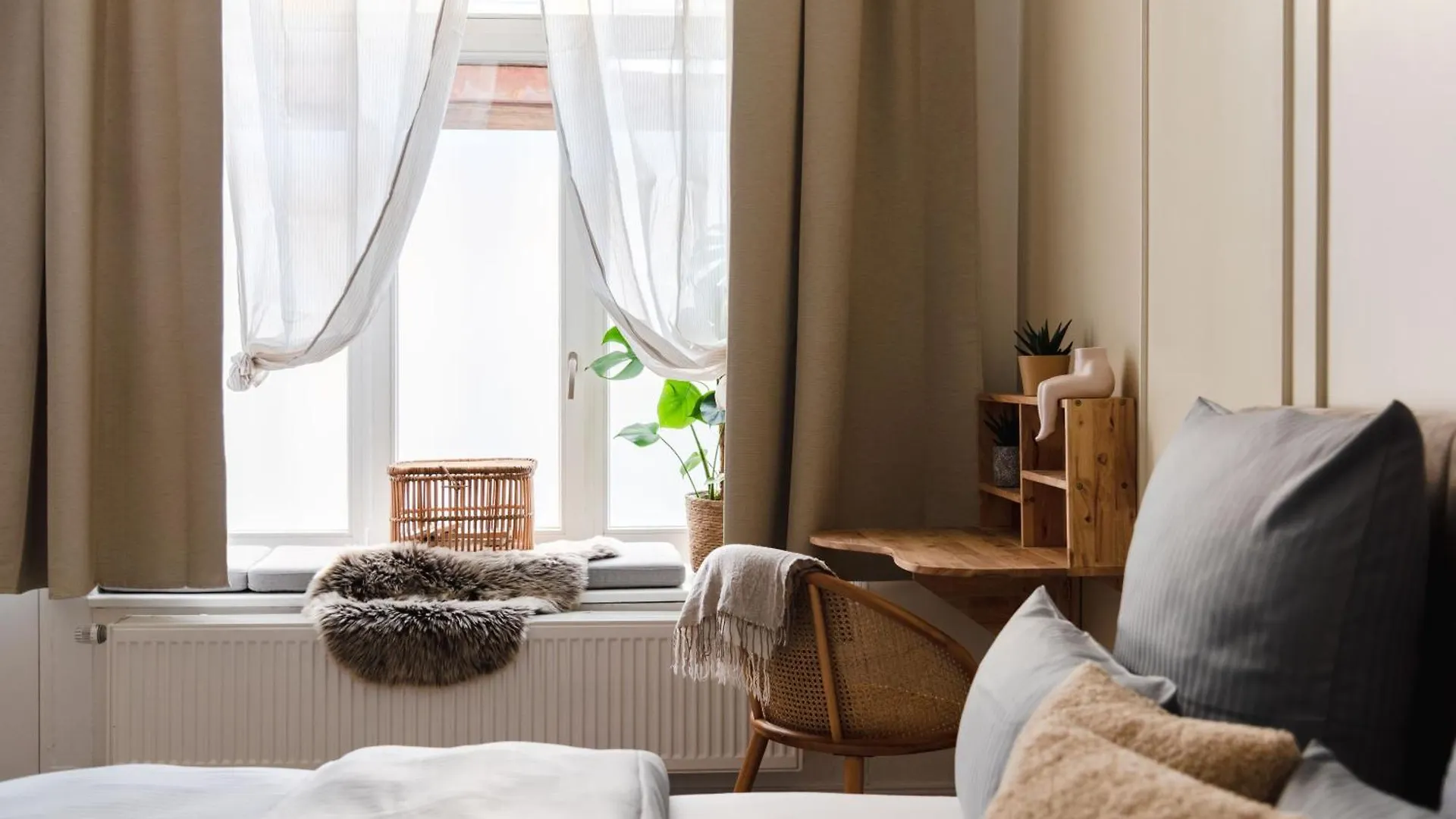 Appartement Exklusive Luxus-Unterkunft In Berlin Mitte: 2 Apartments, 130M², Designer-Moebel, Co2 Neutrale Reinigung